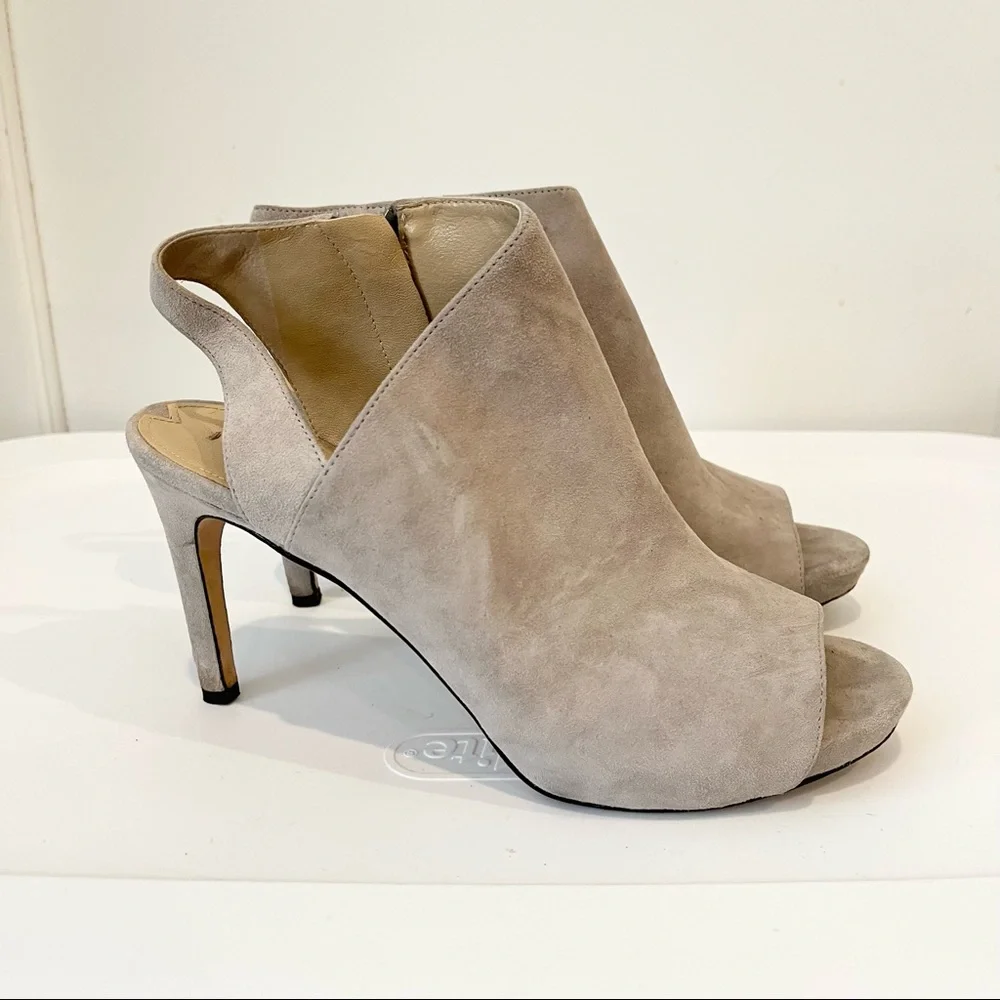 ⭐️ Via Spiga Gray Suede Open Toe Slingback Bootie 7.5